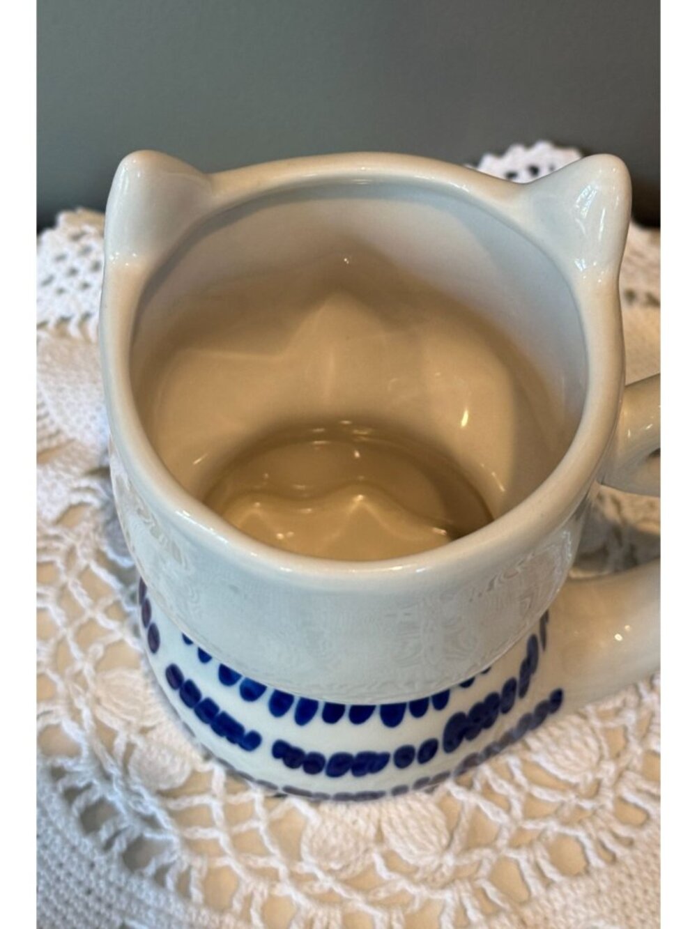 Blue & White Cat Mug, Ceramic Kitty Coffee Cup, Whimsical Cat Lover Gift - Picture 5 of 5